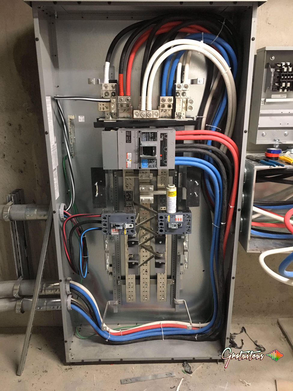 A Big Electrical Switch (Maybe 600-1200amps!)