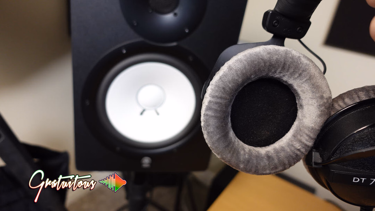 Showing both headphone driver and a speaker driver (what you hear audio with).